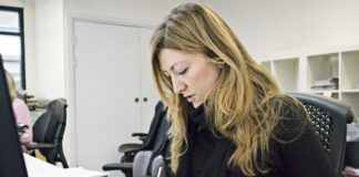 trabalha-sentado?-saiba-de-quanto-em-quanto-tempo-voce-deve-levantar