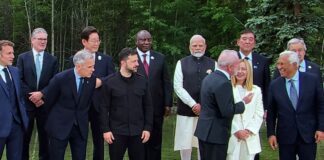 video:-lula-se-distrai-durante-foto-do-g7-e-lideres-chamam-sua-atencao