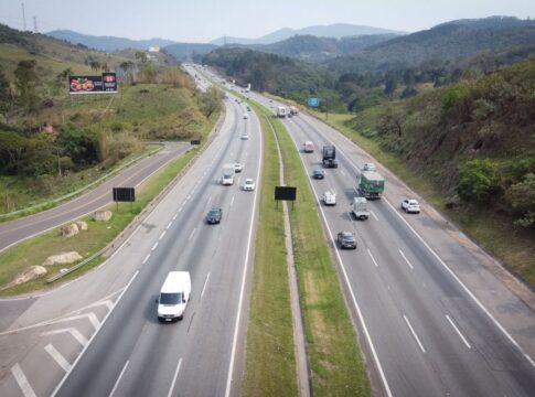feriado-deve-levar-mais-de-16-milhoes-de-veiculos-as-rodovias-de-sp