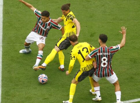 flu-domina-borussia,-mas-fica-no-0-a-0-na-estreia-do-mundial-de-clubes