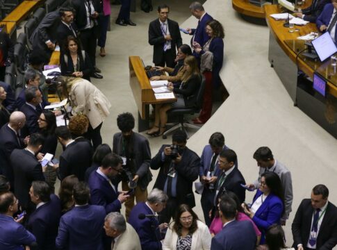 congresso-aprova-usar-emendas-para-salarios-de-profissionais-da-saude