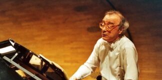 morre-alfred-brendel,-um-dos-maiores-pianistas-do-mundo,-aos-94-anos