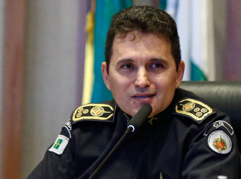 8/1:-apos-burlar-regras,-coronel-diz-que-tornozeleira-estava-“carregando”