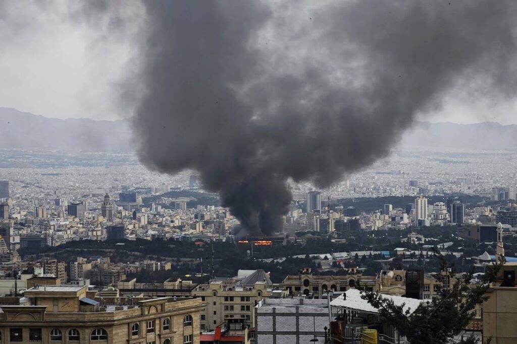 conflito-israel-x-ira-entra-pelo-6o-dia-com-ataques-incessantes