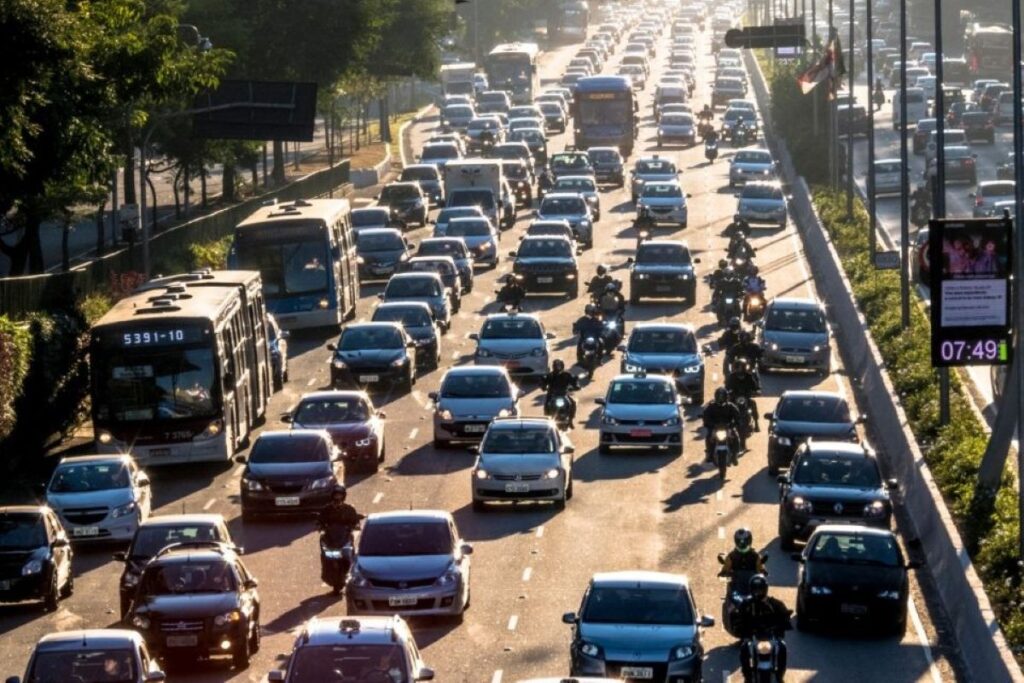 feriado-de-corpus-christi:-veja-os-horarios-de-pico-nas-rodovias-de-sp