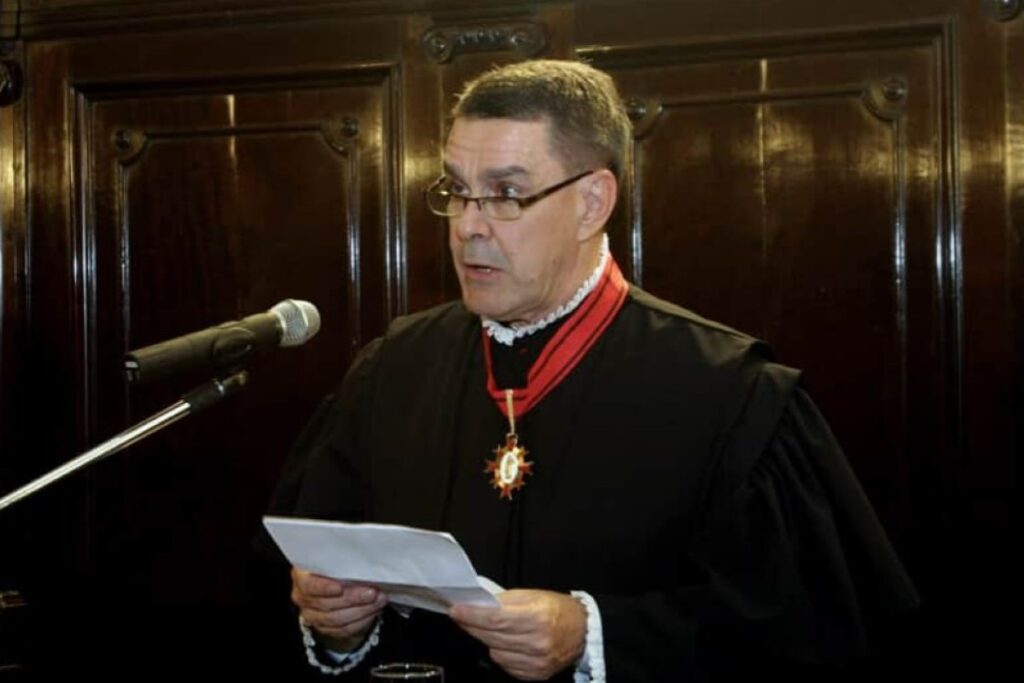 “churrascada”:-pgr-denuncia-desembargador-acusado-de-vender-sentencas