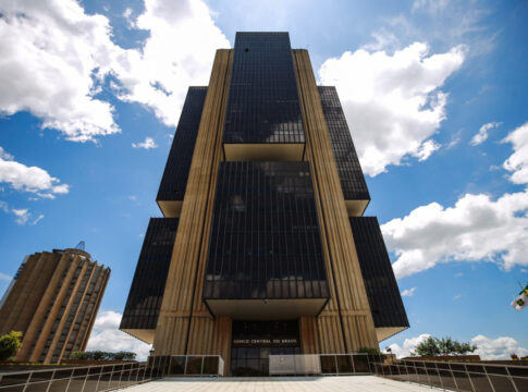 autonomia-financeira-e-orcamentaria-do-bc,-a-captura-definitiva-do-rentismo