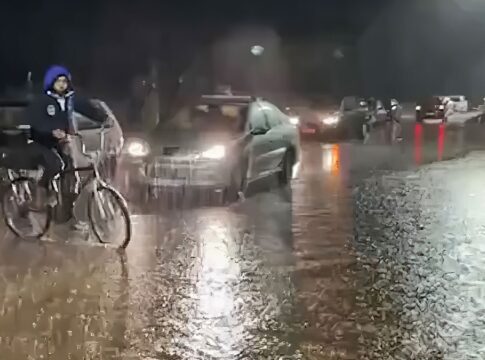 chuva-acima-do-esperado-alaga-ruas-e-causa-transtornos-em-canoas
