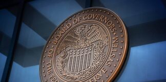 banco-central-dos-eua-resiste-a-trump-e-nao-mexe-na-taxa-de-juros