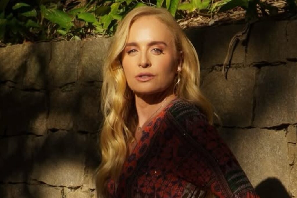 angelica-relembra-dificuldades-com-menopausa-e-desabafa:-“tabu”