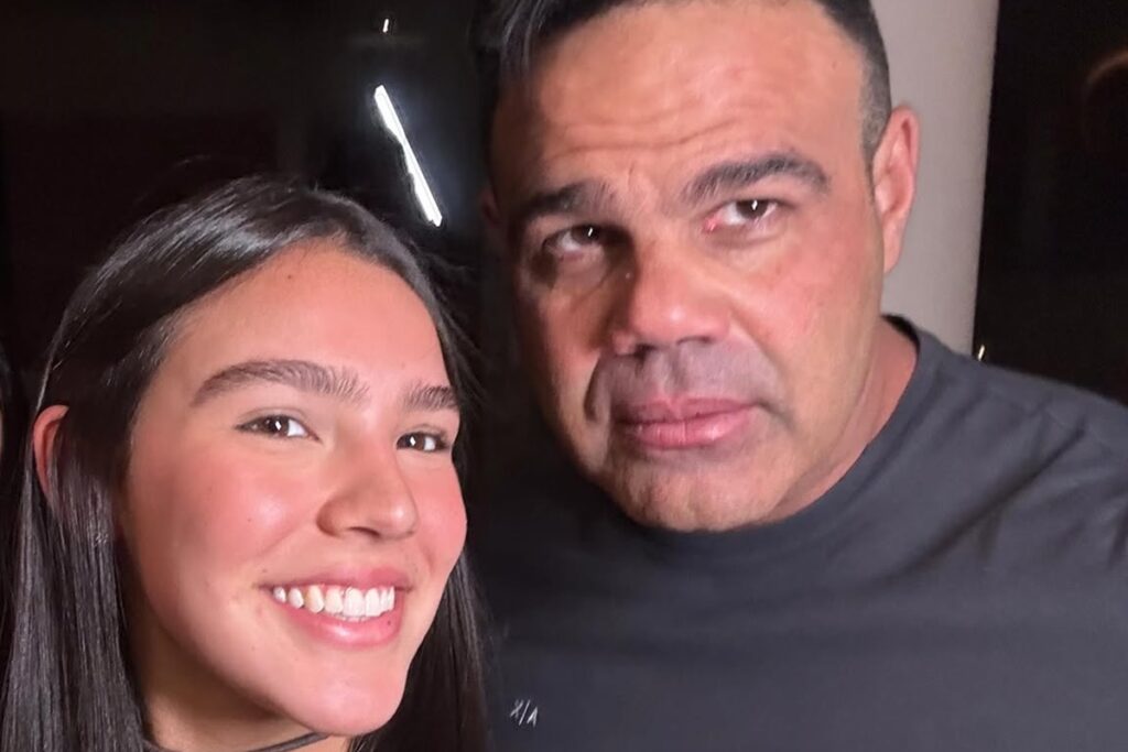 pai-de-duda-guerra-se-manifesta-sobre-rapaz-flagrado-com-ela-em-video
