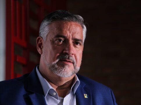 pt-escala-ex-ministro-da-secom-para-cpmi-do-inss