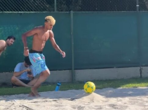 video:-yamal-joga-futevolei-com-neymar-no-rio-de-janeiro