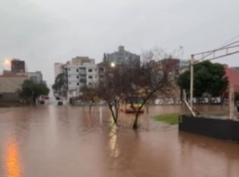 rs:-chuvas-deixam-2-mortos,-1-desaparecido-e-causam-danos-em-cidades