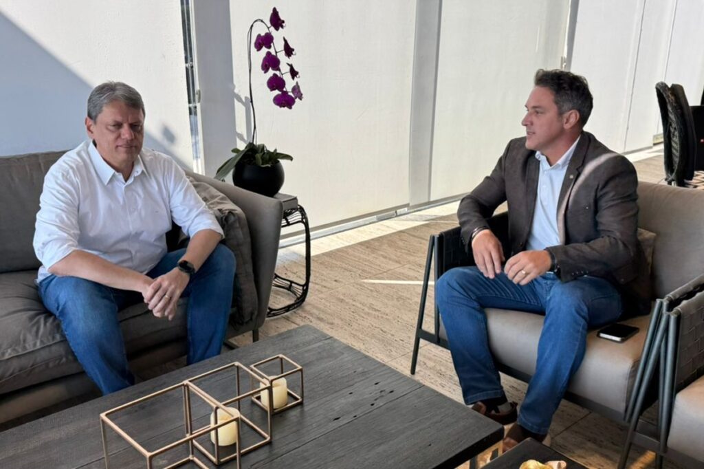chuvas-no-rs:-lider-da-oposicao-apela-a-tarcisio-em-meio-a-crise