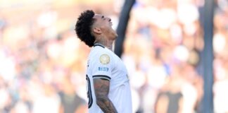 botafogo-abre-o-placar-contra-o-psg-com-golaco-de-igor-jesus;-siga