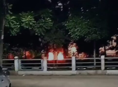 video:-guerra-entre-cv-e-milicia-incendeia-ponte-e-aterroriza-favela