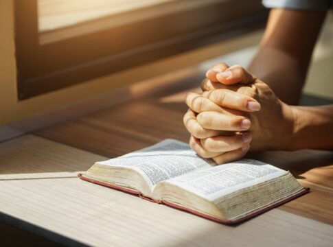 ia-ajuda-a-desvendar-misterio-sobre-autoria-da-biblia