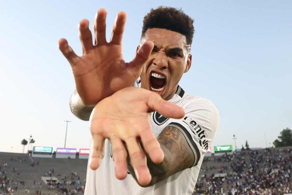 botafogo-acaba-com-jejum-de-times-sul-americanos-em-mundiais;-entenda