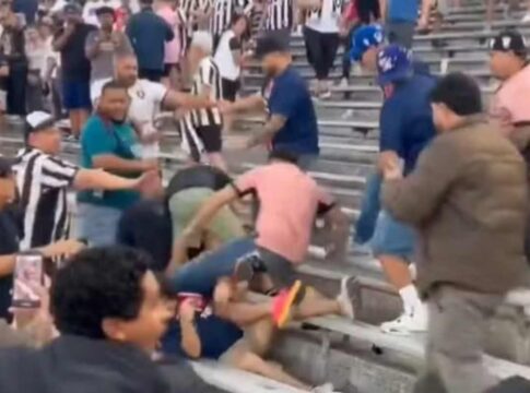 video:-torcedores-de-botafogo-e-psg-brigam-durante-jogo-do-mundial
