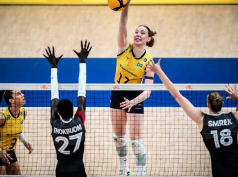 selecao-feminina-de-volei-sofre,-mas-bate-canada-na-liga-das-nacoes