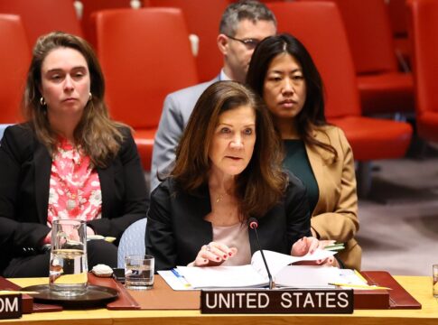 gafe:-embaixadora-dos-eua-na-onu-diz-que-israel-causa-“caos-e-terror”