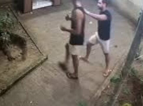 justica-afasta-delegado-que-atirou-em-ambulante-em-fernando-de-noronha
