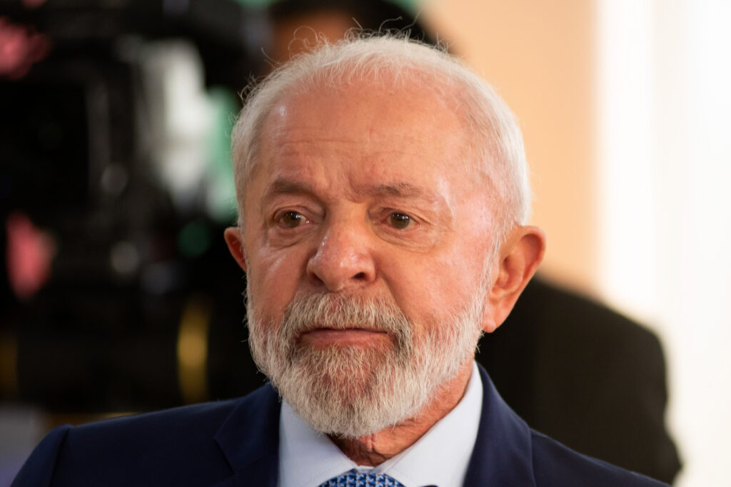 em-meio-a-crises,-lula-lancara-acoes-em-busca-de-popularidade.-entenda