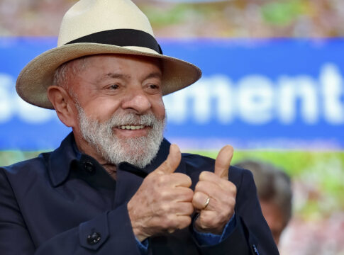 pt-aposta-em-flavio-bolsonaro-para-“salvar”-lula-em-2026;-entenda