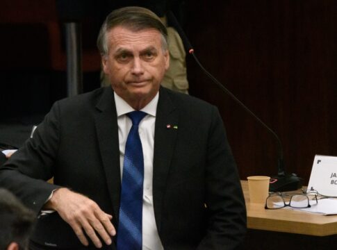 bolsonaro-e-internado-em-brasilia-para-bateria-de-exames-neste-sabado