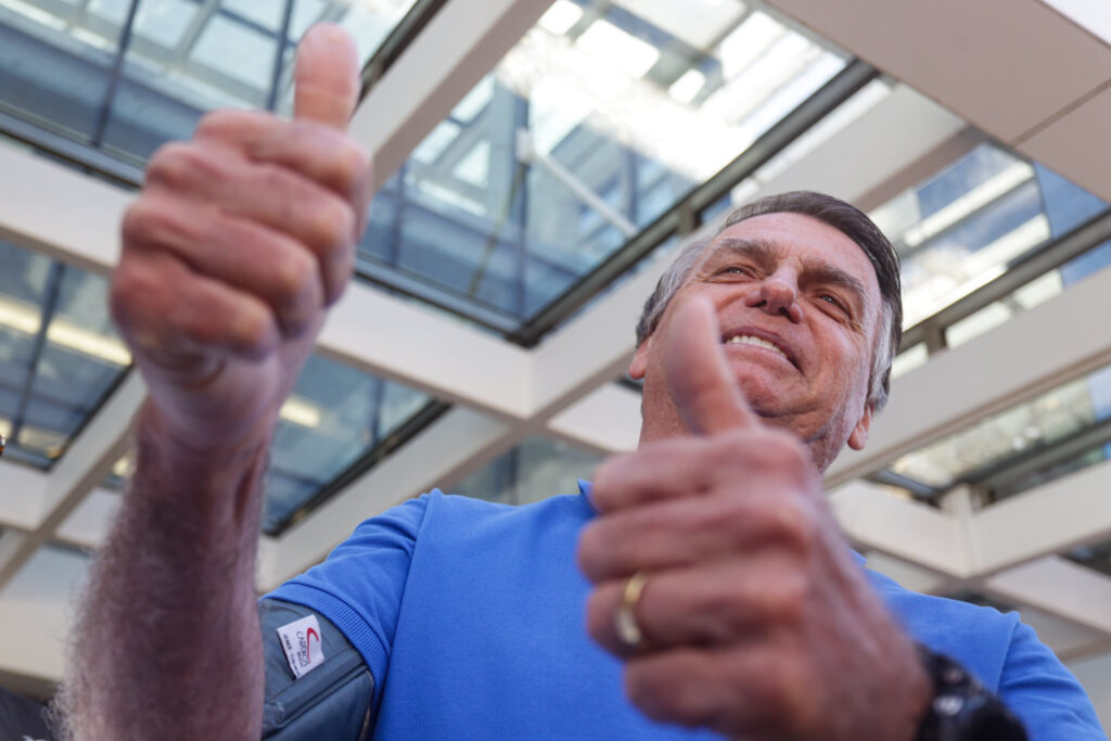 bolsonaro-diz-que-saude-nao-atrapalha-planos-de-eleicao-para-2026