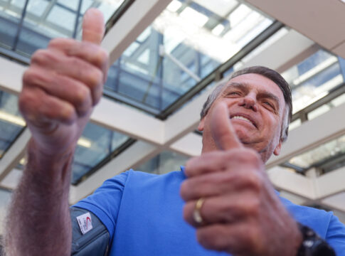 bolsonaro-diz-que-saude-nao-atrapalha-planos-de-eleicao-para-2026