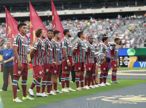 arias-faz-golaco-e-fluminense-abre-o-placar-contra-ulsan.-siga-ao-vivo