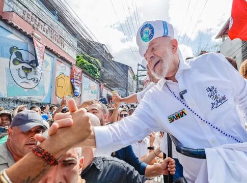 com-popularidade-em-queda,-lula-vai-a-“carnaval”-politico-na-bahia