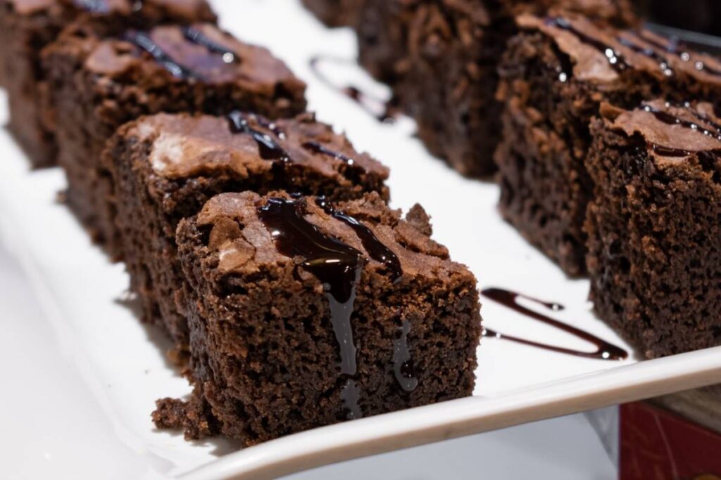 faca-em-casa-brownie-saudavel-sem-farinha-branca-que-fica-uma-delicia