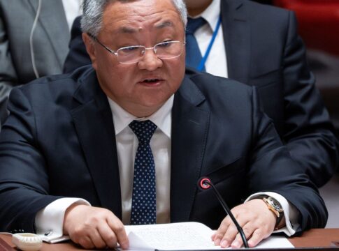 china-pede-cessar-fogo-imediato-no-ira-e-fim-do-uso-da-forca