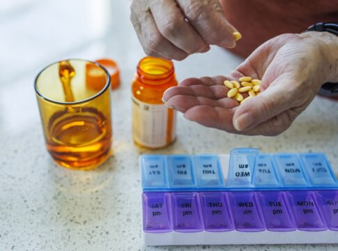 uso-indiscriminado-de-suplementos-acende-alerta-entre-especialistas