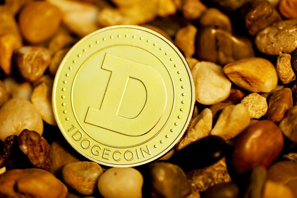 economista-lanca-robo-para-operar-memecoins-explosivas-automaticamente