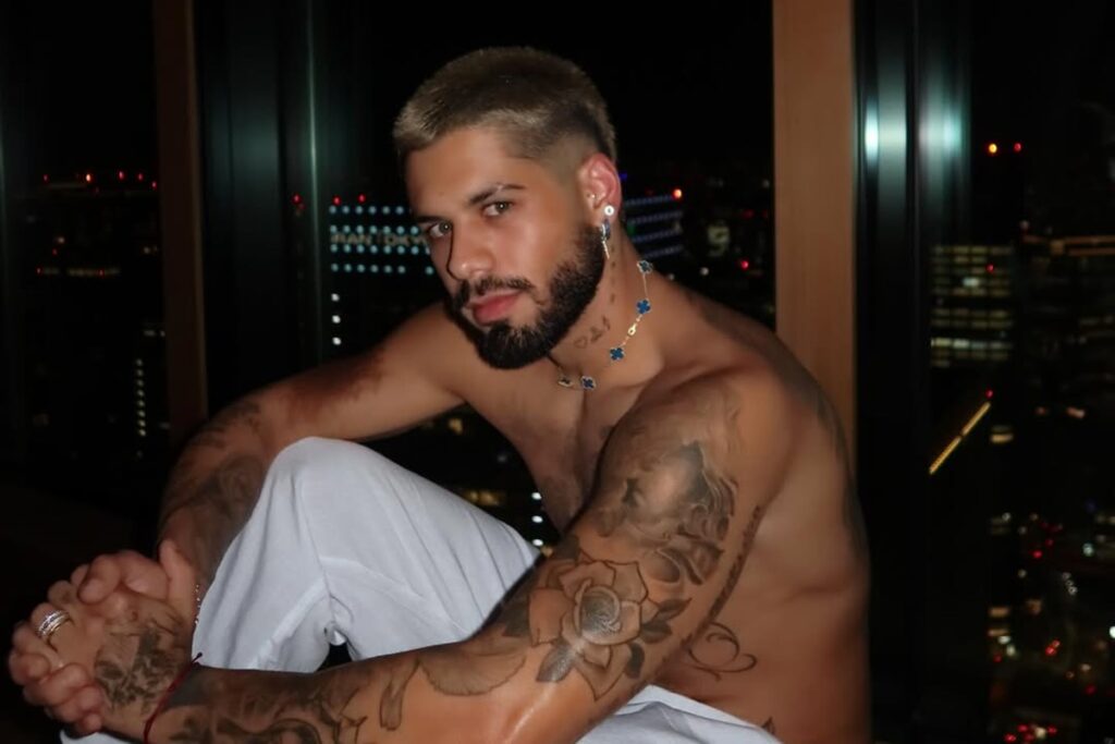 ze-felipe-revela-se-vai-apagar-tatuagem-apos-termino-com-virginia