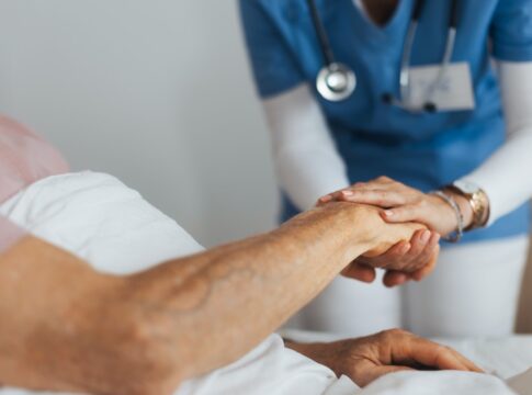 educacao-profissional:-saiba-cursos-para-atuar-no-setor-da-saude