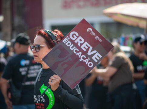“negociacao-foi-aberta”,-diz-ibaneis-sobre-greve-dos-professores