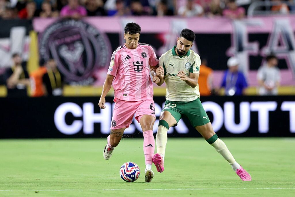 inter-miami-abre-o-placar-contra-o-palmeiras-no-mundial.-acompanhe