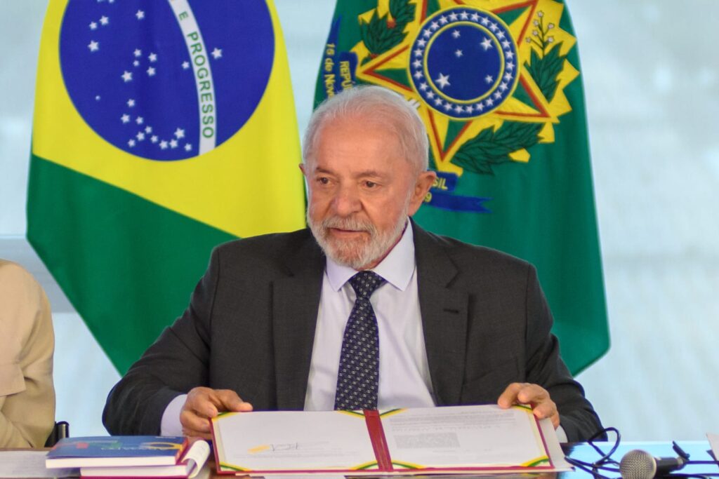 governo-baixara-gasolina,-em-prevencao-a-guerra-do-ira-e-alta-na-luz