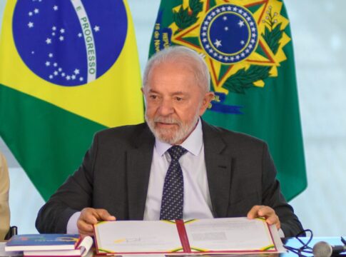 governo-baixara-gasolina,-em-prevencao-a-guerra-do-ira-e-alta-na-luz