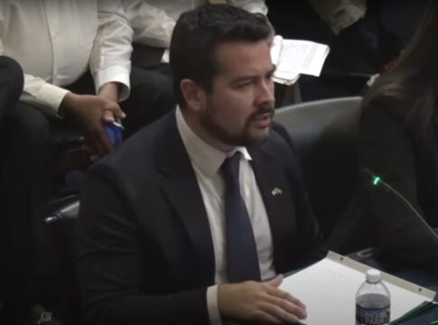 eua:-figueiredo-cobra-acao-para-brasil-nao-virar-“venezuela-turbinada”