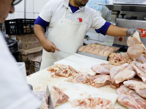 gripe-aviaria:-17-paises-suspendem-restricao-a-carne-brasileira 