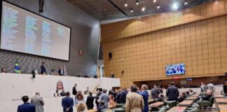“bolsa-familia”-de-tarcisio:-alesp-aprova-projeto-de-combate-a-pobreza