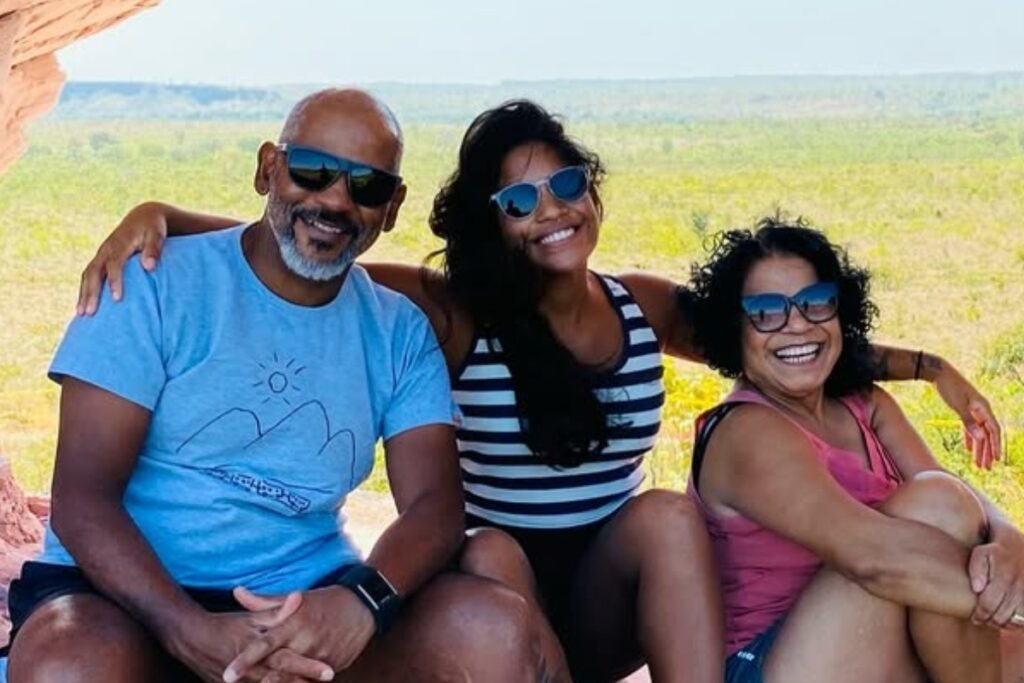 pai-se-despede-de-brasileira-morta-em-vulcao:-“pedaco-tirado-de-mim”