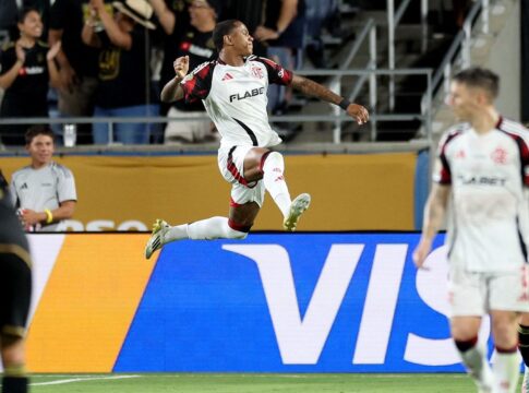 flamengo-fecha-primeira-fase-do-mundial-com-empate-com-o-los-angeles