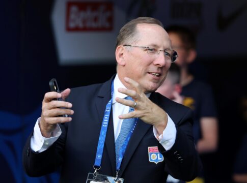 idolo-do-lyon-dispara-contra-textor:-“vai-fazer-o-mesmo-com-botafogo”